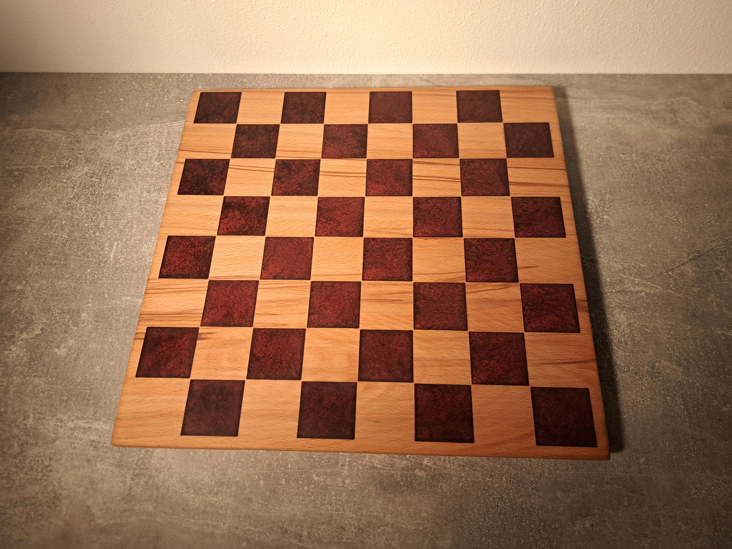 Schachbrett im Turnierformat Buche und Epoxy